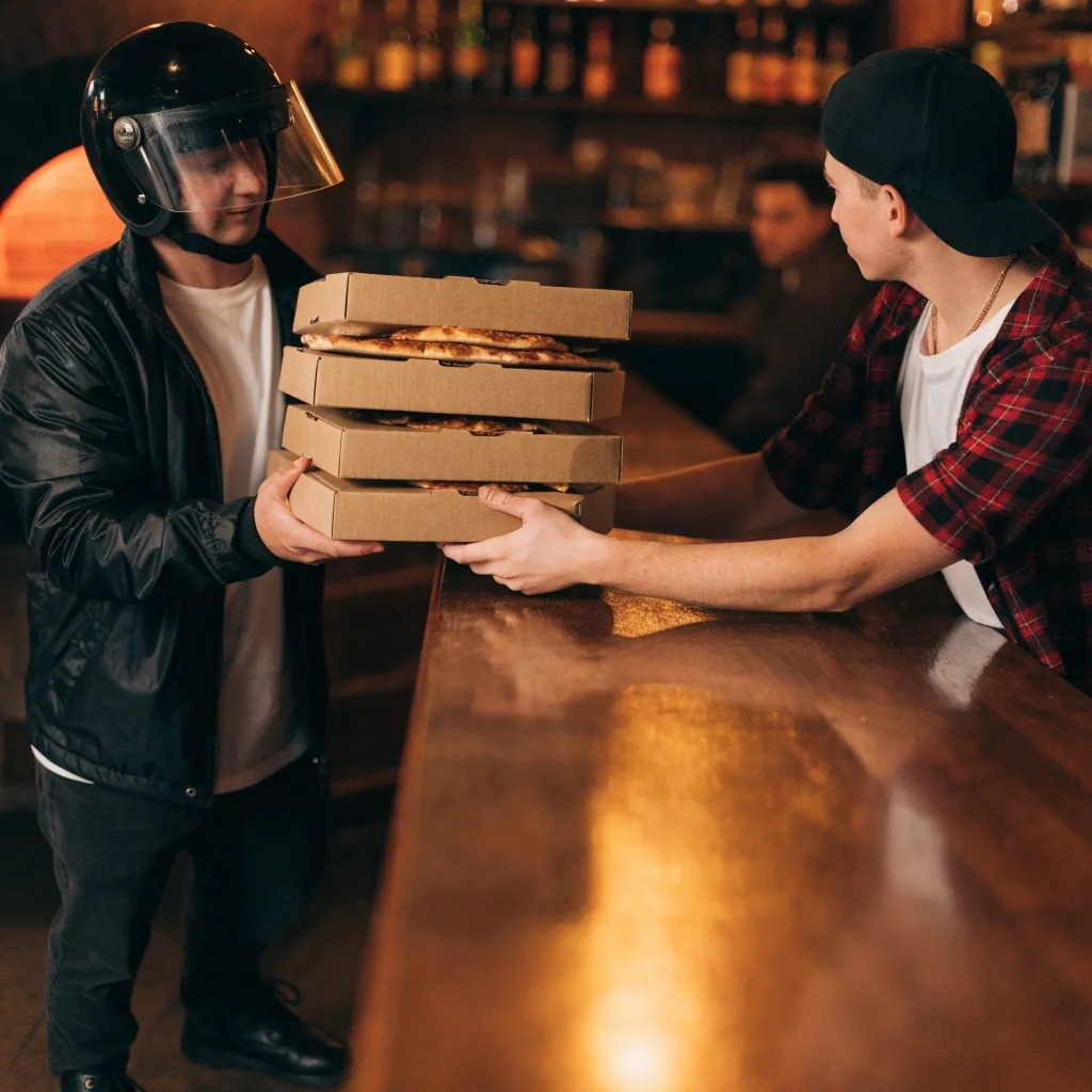 Pizza Forte pizzeria belső kemencével és lisztezett pulttal